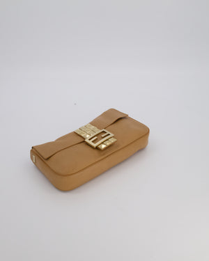 Fendi Vintage Baguette Bag in Beige Lambskin Leather with Gold Studded Hardware