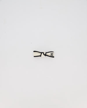 Chanel White and Black CC Logo Bow Hair Clip