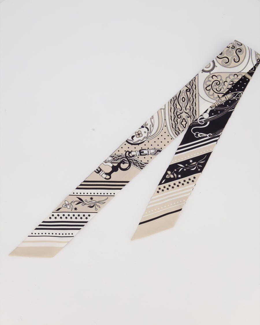 Hermès Festival Des Amazones Twilly in Grege, Noir and Blanc Silk