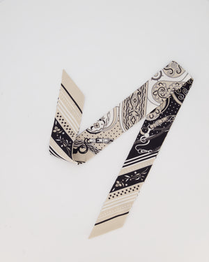 Hermès Festival Des Amazones Twilly in Grege, Noir and Blanc Silk