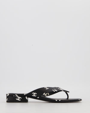 Chanel Black and White Leather 22S Interlocking CC Logo Printed Thong Sandals Size EU 39