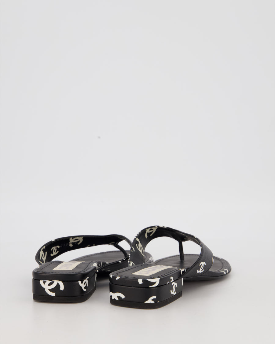 Chanel Black and White Leather 22S Interlocking CC Logo Printed Thong Sandals Size EU 39