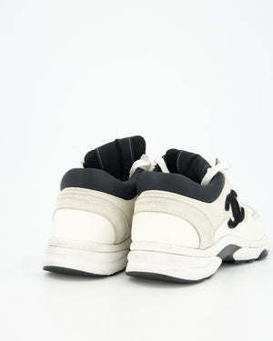 Chanel White and Black Sneakers with Black CC Logo in Mesh, Leather and Suede Size EU 38