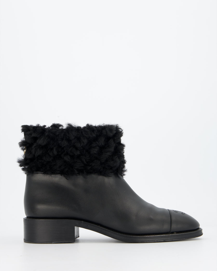 Chanel Black Shearling Boots with CC Logo Detail Size EU 42C