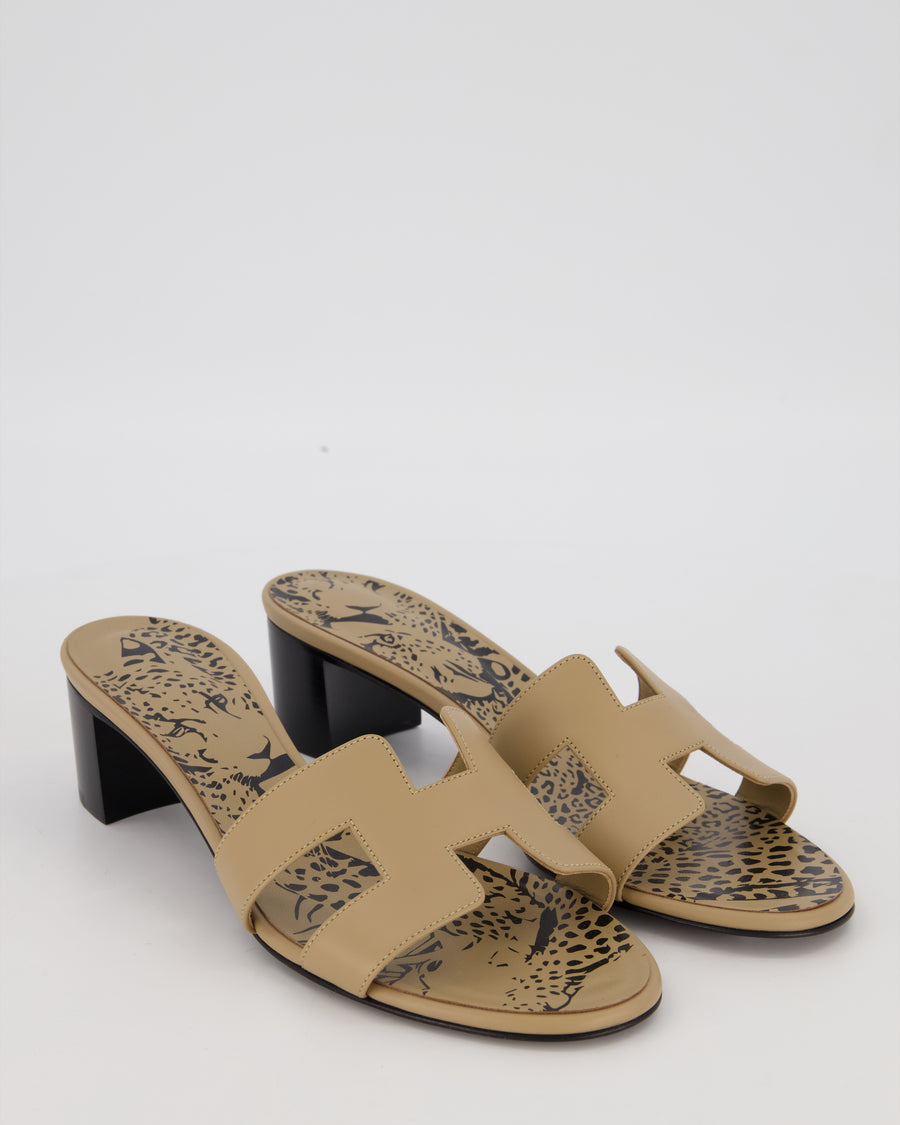Hermès Oasis Sandals in Trench Jungle Love Printed in Lambskin Leather Size EU 41.5