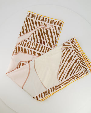 Hermès Au Triple Galop Double Face Silk Scarf 90 in Jaune Ocre, Gris Perle, Saumon and Orange