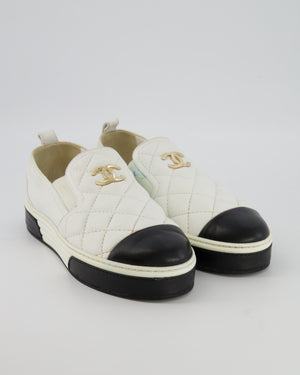 Chanel White Quilted Leather Stroll Trainers With Gold CC Logo and Black Cap-Toe Size EU 39C