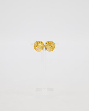 Chanel 96A Gold Pearl Clip-on Earrings with Interlocking CC Logo