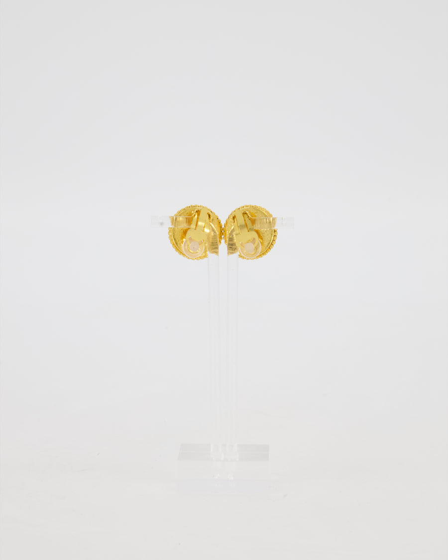 Chanel 96A Gold Pearl Clip-on Earrings with Interlocking CC Logo