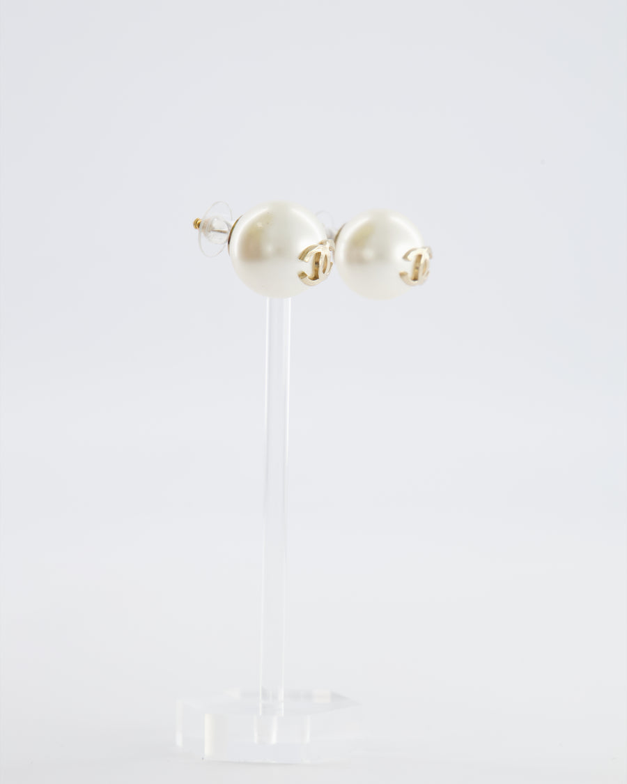 Chanel 16B Pearl Earrings with Gold CC Logo Detail