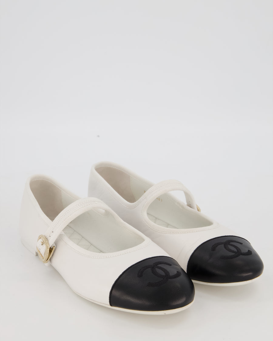 Chanel White Lambskin Mary Jane Flats with Black Toecap and CC Logo Size EU 42C