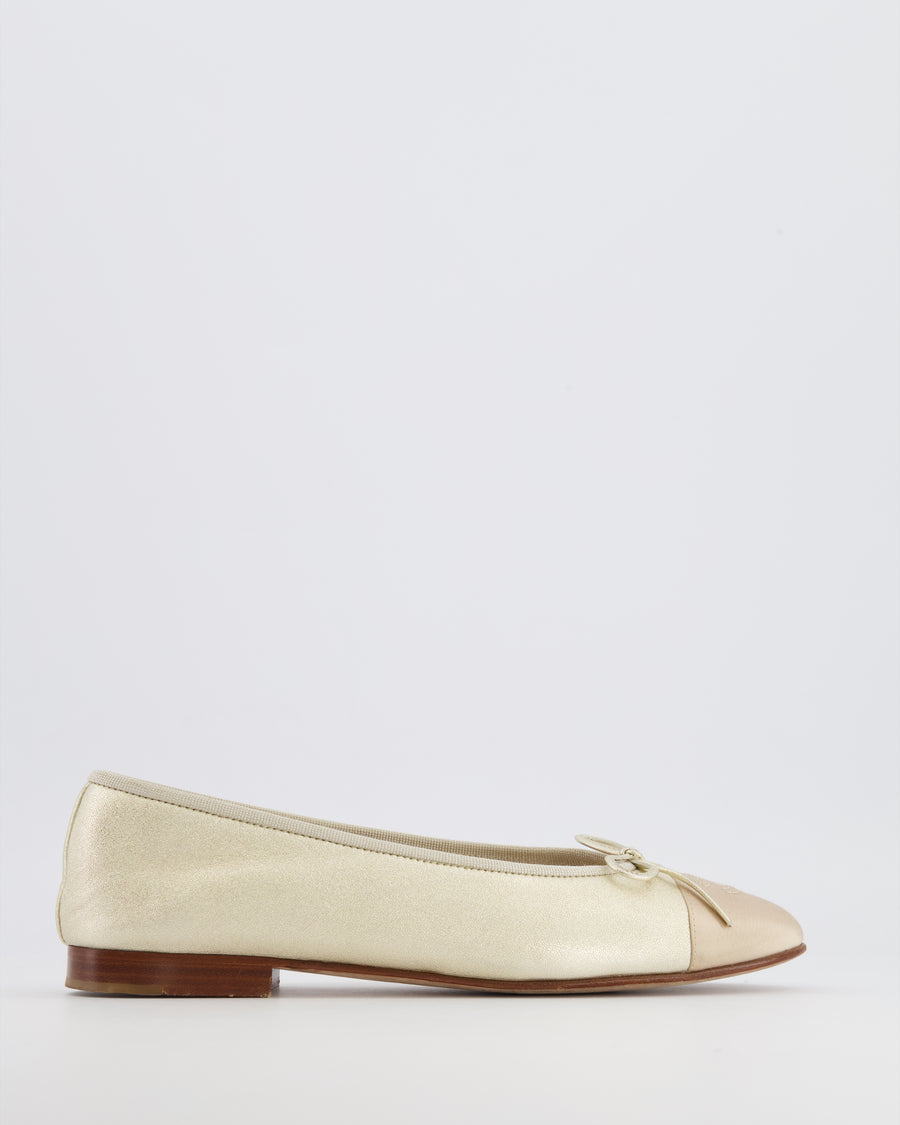 Chanel Gold Metallic Leather Ballet Flats with Silk Cap Toe and CC Logo Size EU 39C