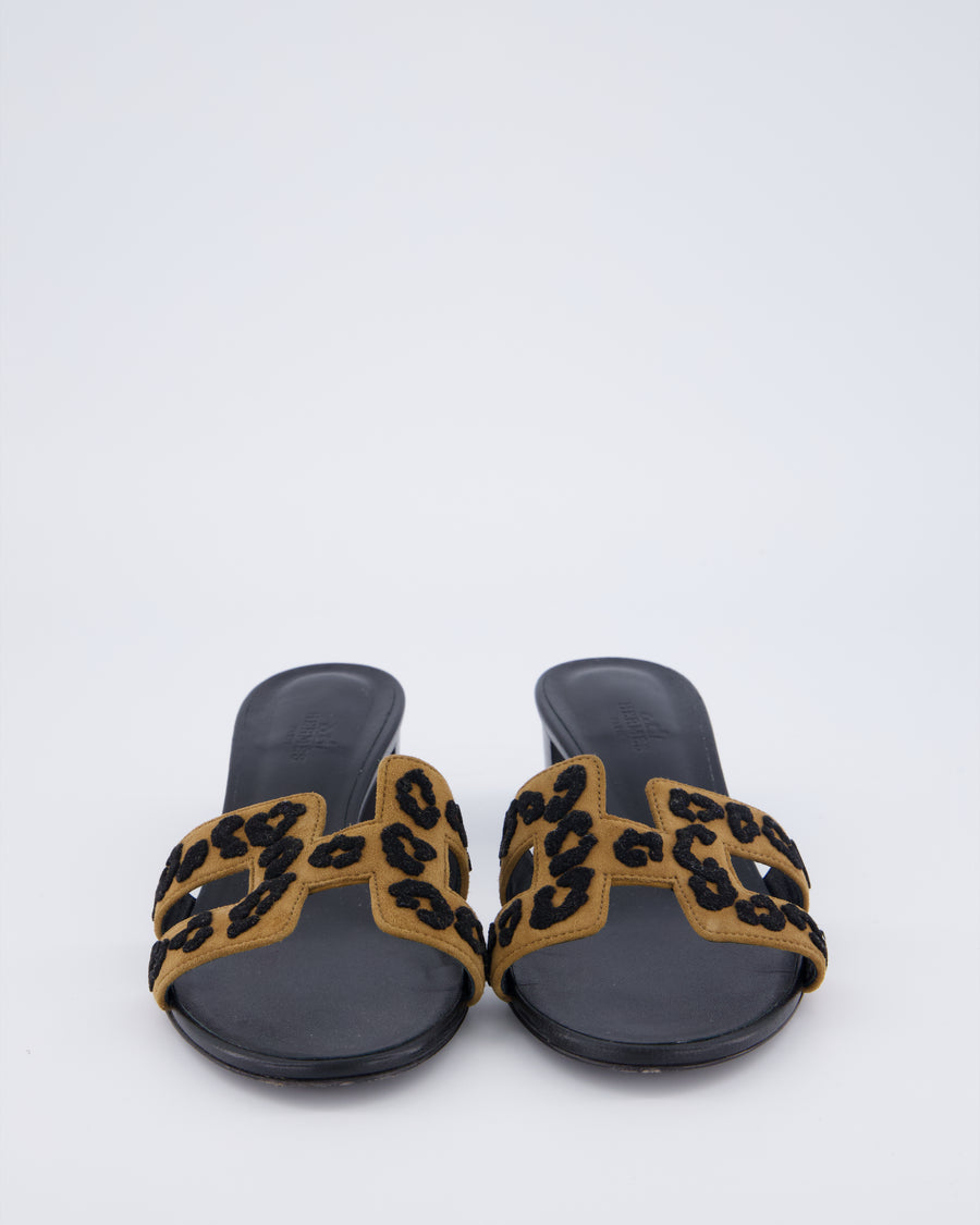 Hermès Oasis Leopard Print Sandals in Brun Fumé & Noir Goatskin Leather Size EU 37.5