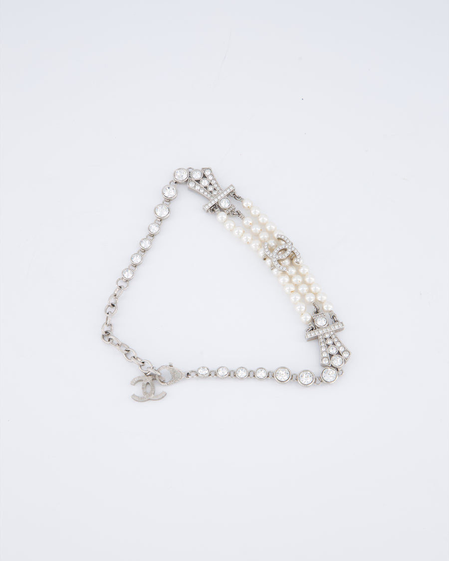 Chanel 23/S Silver Diamond Pearl Choker with CC Logo Detail
