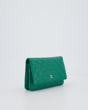 Chanel Green Wallet on Chain Bag with CC Logo in Lambskin Leather with Champagne Hardware