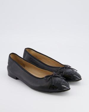 Chanel Black Leather Ballet Flats with Patent Leather Toe Cap and CC Logo Detail Size EU 39.5 C