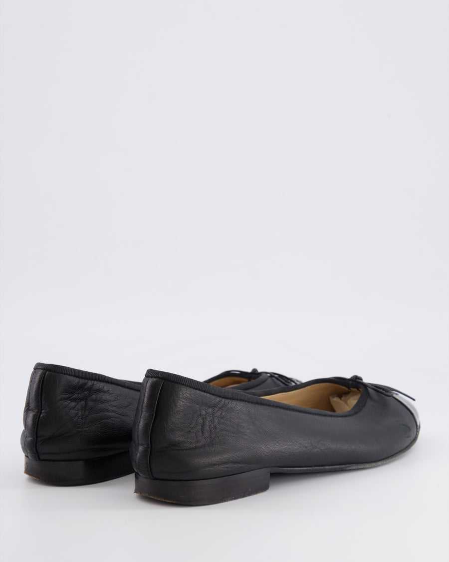 Chanel Black Leather Ballet Flats with Patent Leather Toe Cap and CC Logo Detail Size EU 39.5 C