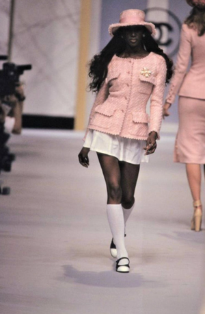 *HOT* Chanel Vintage SS93 Light Pink Tweed Jacket with Gold Bag Button Details Size FR 38/40 (UK 10/12)