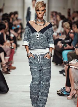 Chanel Cruise 2013 Navy Blue and White Cashmere Top and Trousers Set with CC Logo Buttons Size FR 36/38 (UK 8/10)