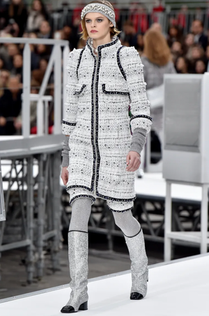 Chanel Fall 2017 White and Black Tweed Long Jacket with Black and White Pearl Embellishments and Front Pocket Details Size FR 36 (UK 8)