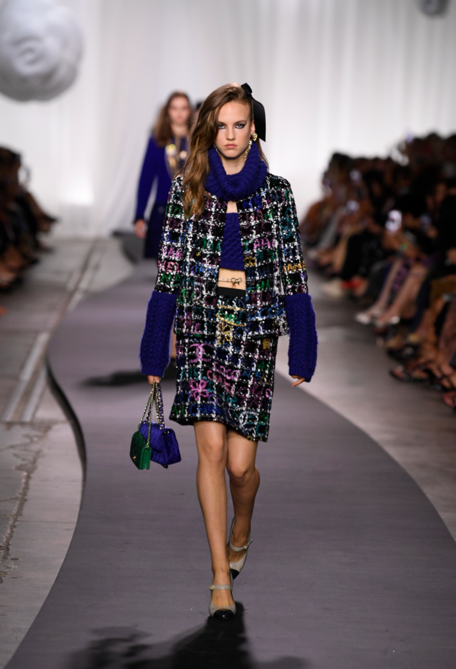 Chanel Resort 2023 Blue Wool Knitted Collar with Multi-Colour Crystal Embellished CC Logo Detail Size S