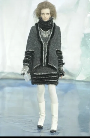 Chanel Fall 2010 Collection Black and White Cashmere Knit Cape with Fur Trimmings Size FR 40 (UK 12)