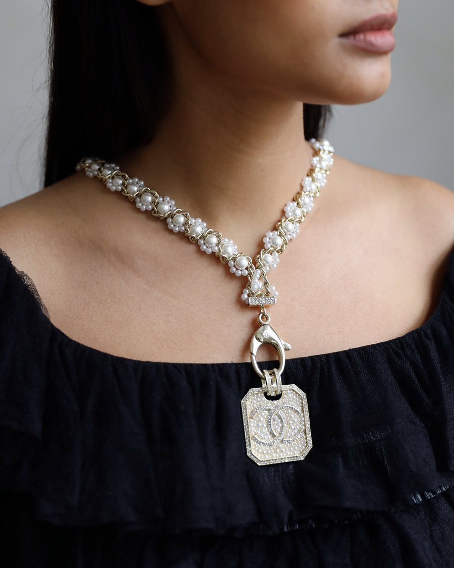 Chanel 21/A Métiers d’Art Champagne Gold Medallion CC Pearl Necklace