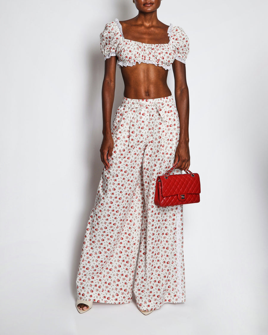 Dolce & Gabbana White and Red Floral Rose Print Short-Sleeve Crop Top and High-Waisted Wide-Leg Trousers with Lace Details Size IT 36-40 (UK 4-8)