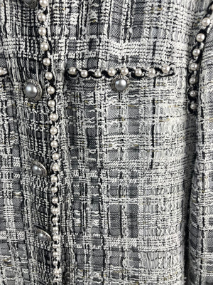 Chanel White and Black Runway Tweed Jacket with Pearl Detail FR 42 (UK 14)